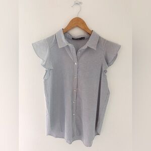 NWOT Doe & Rae Blue and White Stripe Top